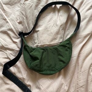 Baggu - Mini Crescent Bag 🌙 (Bay Laurel)